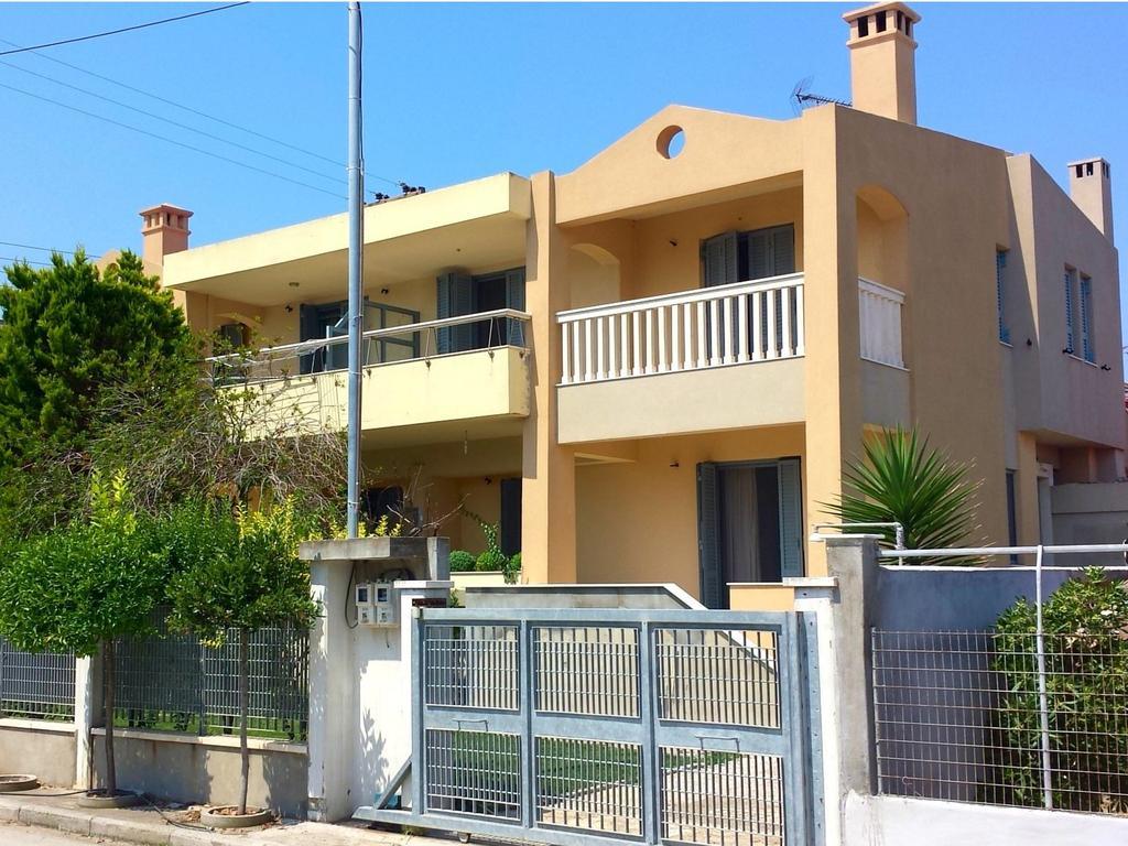 Zach'S House Nea Roda Exterior foto
