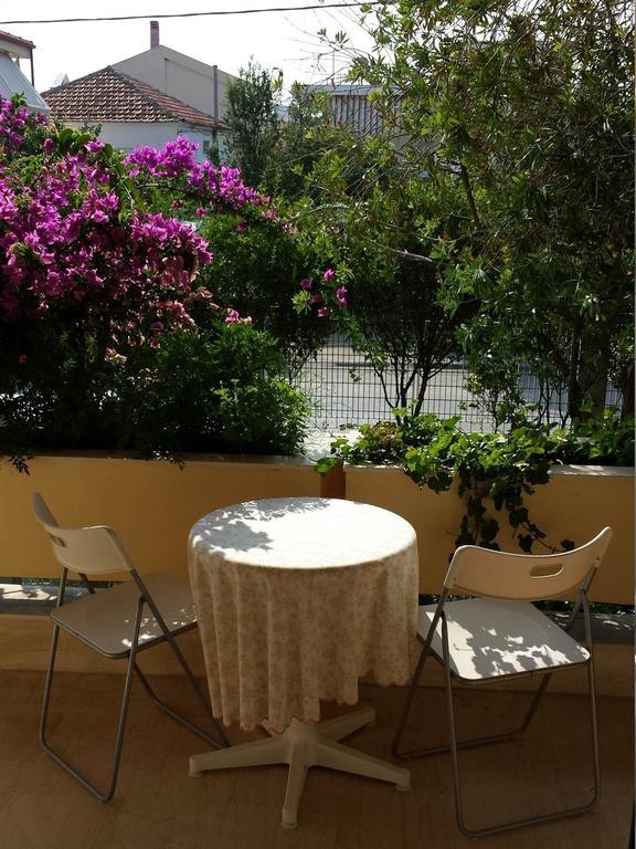 Zach'S House Nea Roda Exterior foto
