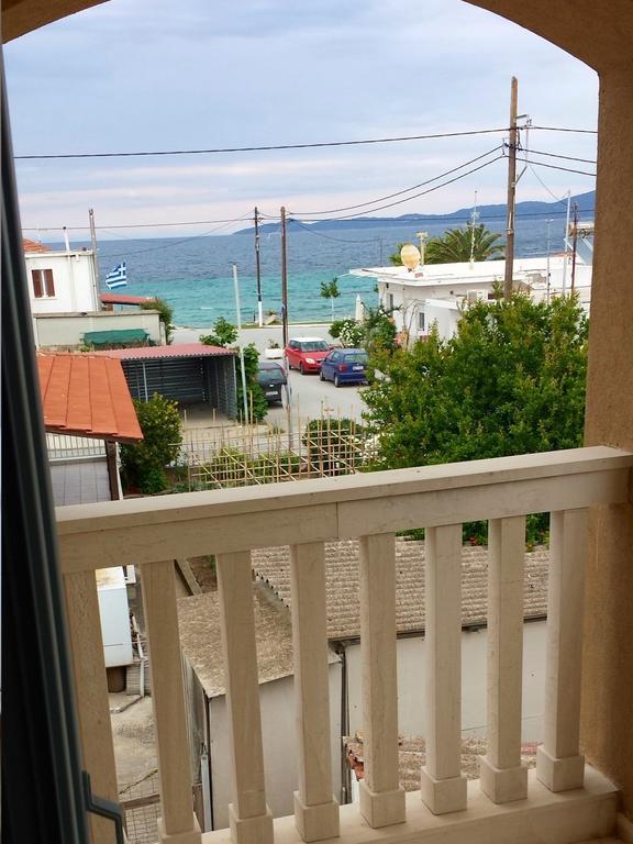 Zach'S House Nea Roda Exterior foto